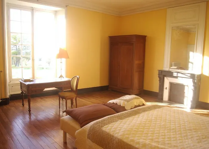 בית נופש Chateau De Piedouault