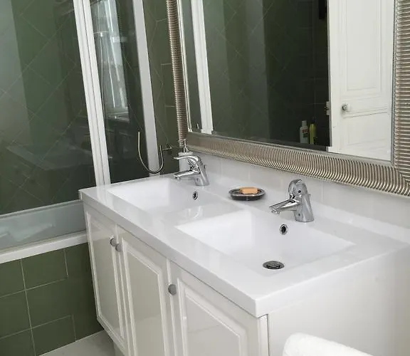 Chateau De Piedouault